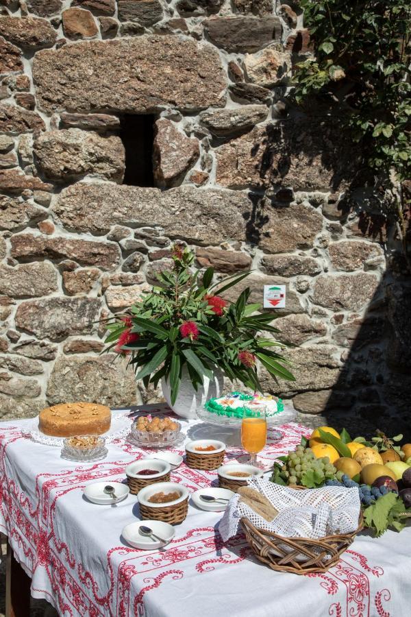 Quinta De Cima De Eiriz Pensionat Guimarães Exteriör bild