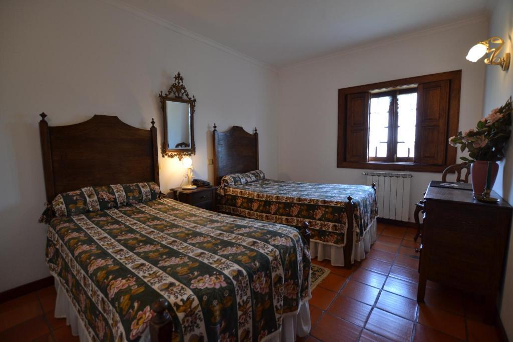 Quinta De Cima De Eiriz Pensionat Guimarães Rum bild
